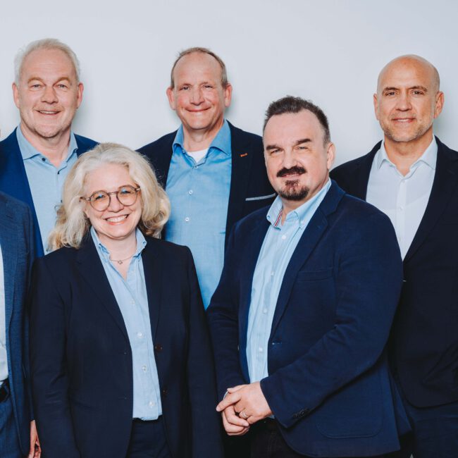 v.l.n.r.: Olaf Ziegs, Kai Arnold, Frank Oelschläger, Anke Eickhoff, Dr. Dirk Reder, Ivan Sertic, Jens Stevens.